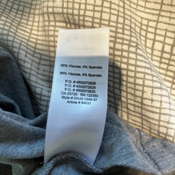 Aritzia the group Babaton knotted front draped tshirt dark grey FINAL PRICE. - Picture 6 of 7